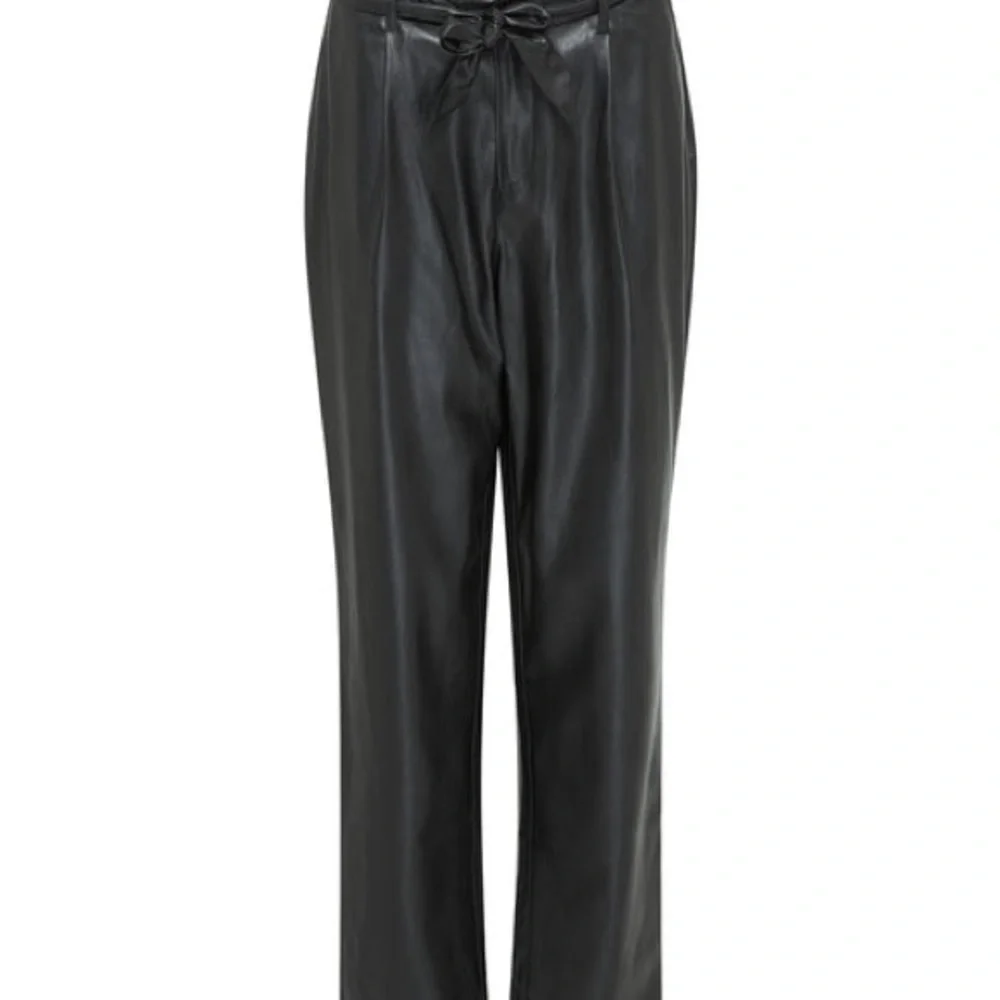 Paige Melila Vegan Leather Pant in Black- Size 8 - Picture 1 of 9